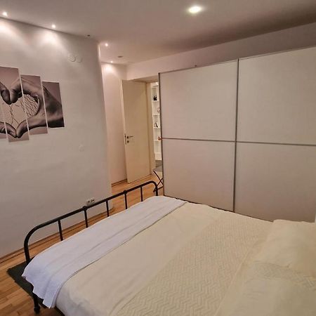 Apartman Roses ザグレブ エクステリア 写真