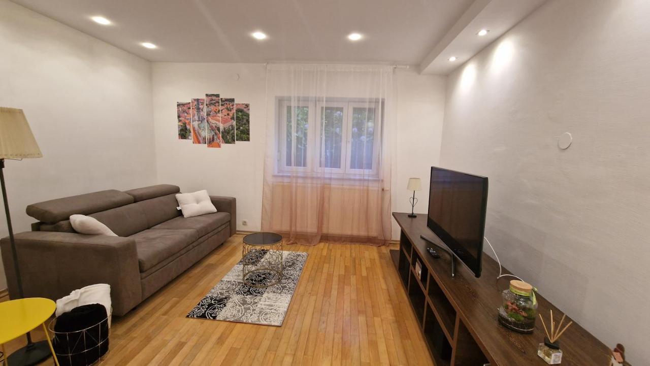 Apartman Roses ザグレブ エクステリア 写真